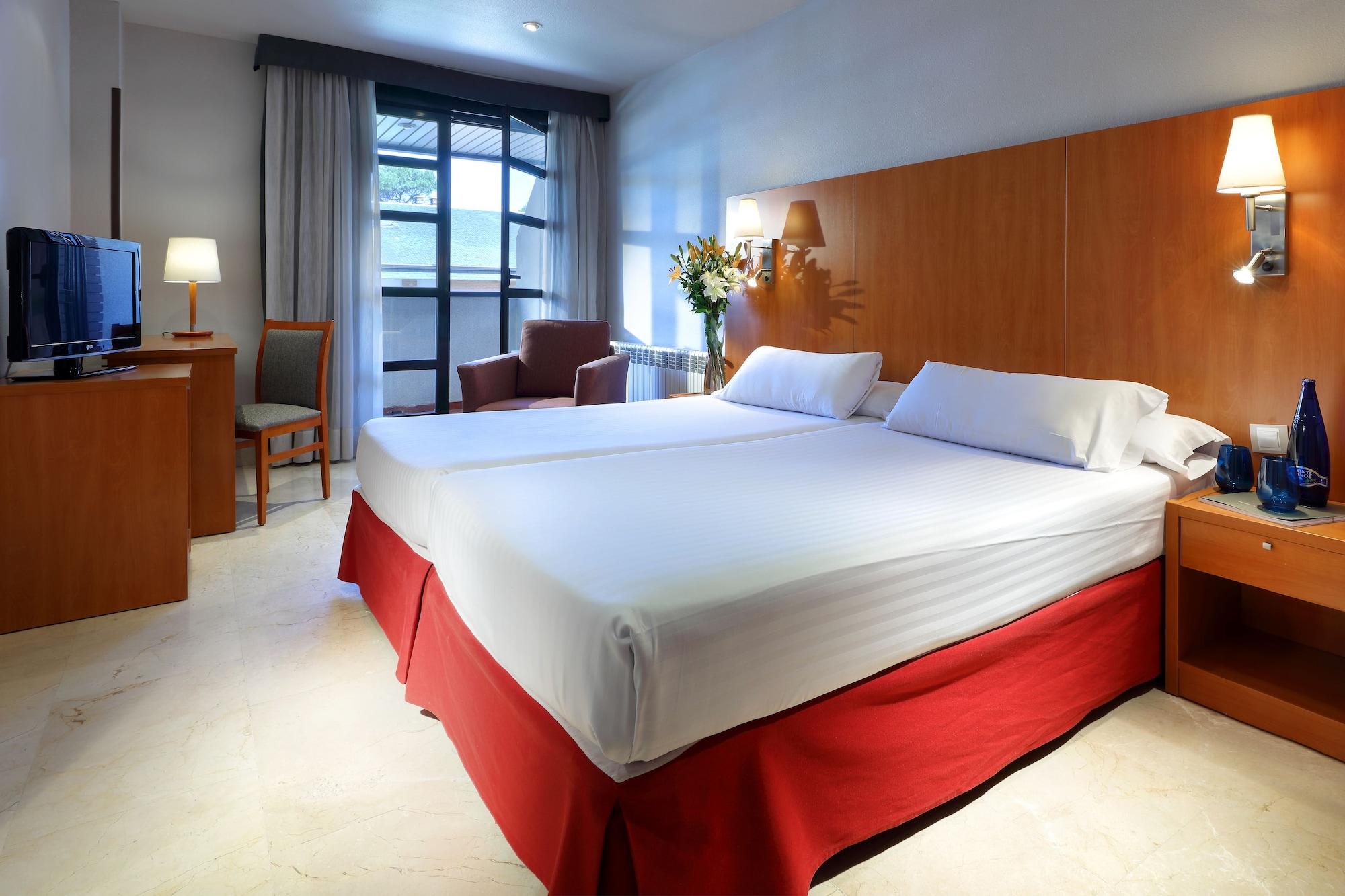 Exe Gran Hotel Almenar Las Rozas de Madrid Exterior photo