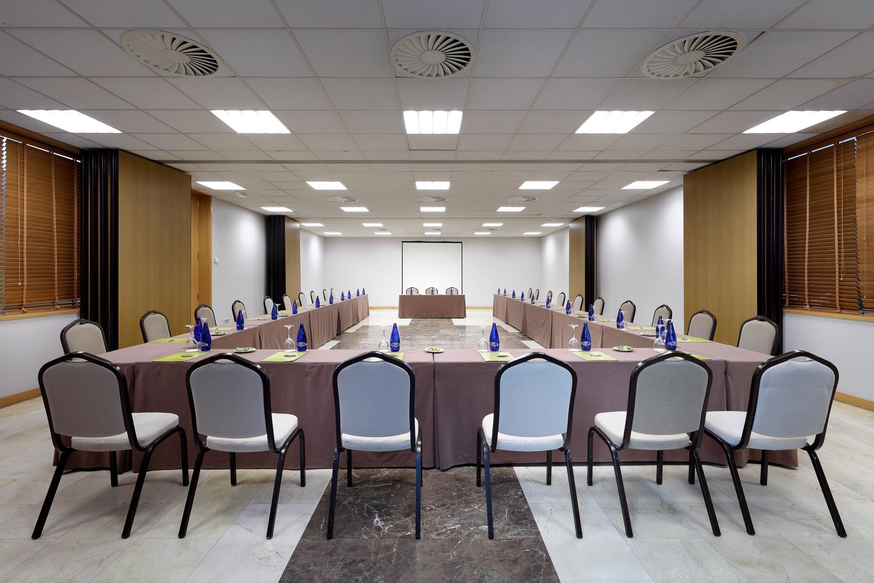 Exe Gran Hotel Almenar Las Rozas de Madrid Exterior photo