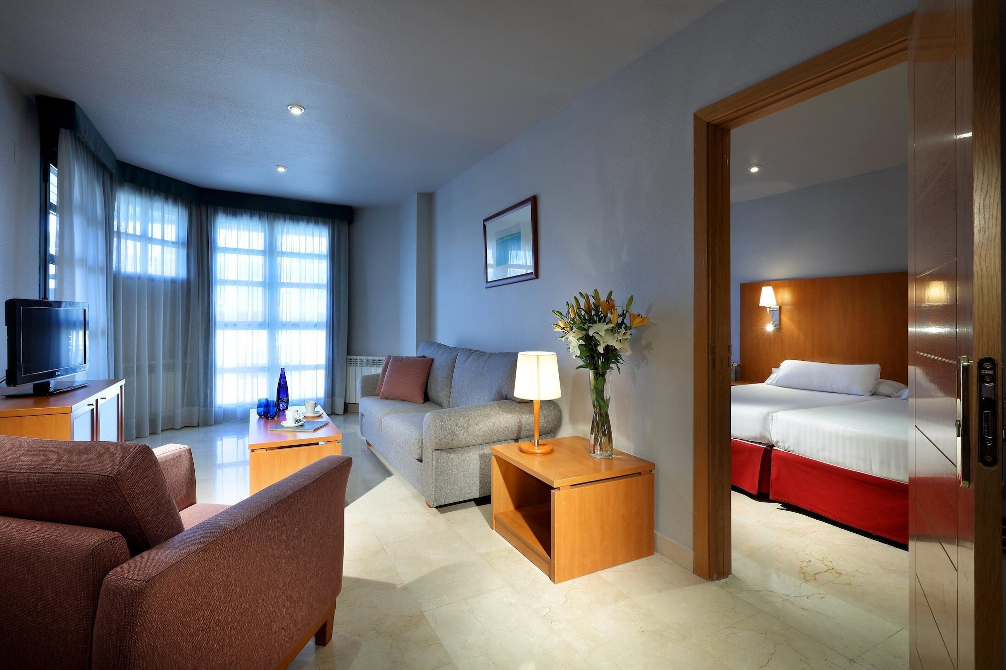 Exe Gran Hotel Almenar Las Rozas de Madrid Exterior photo