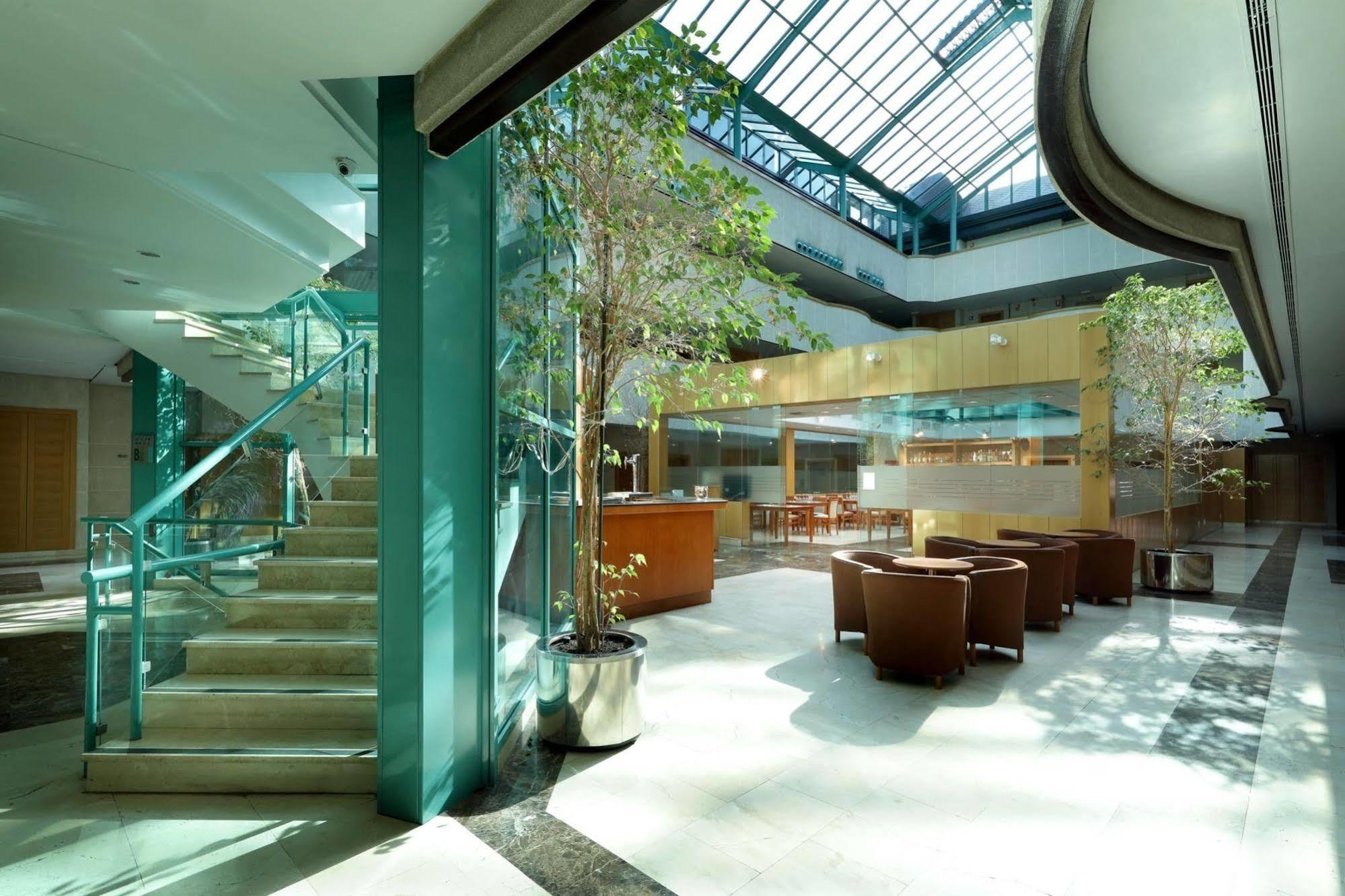 Exe Gran Hotel Almenar Las Rozas de Madrid Exterior photo