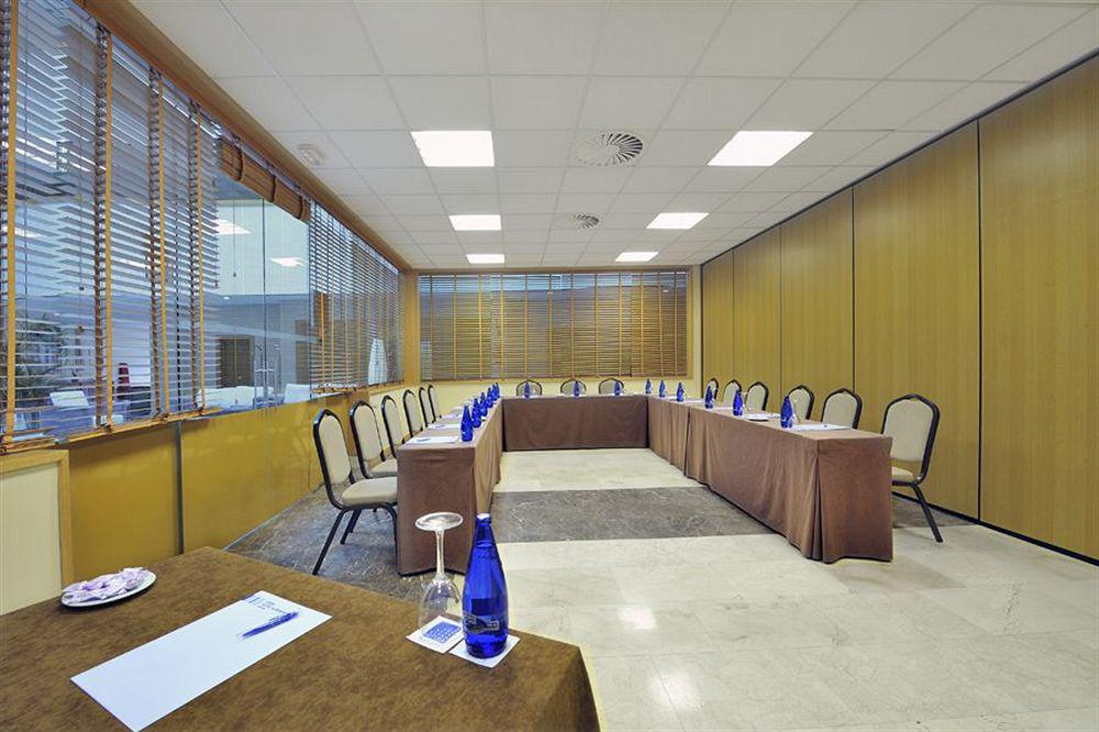Exe Gran Hotel Almenar Las Rozas de Madrid Exterior photo